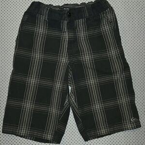 Boys (8) Quiksilver Black Plaid Shorts